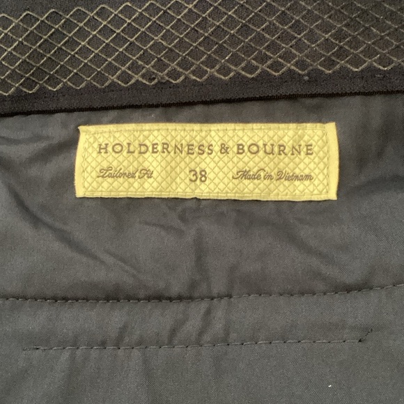 Holderness & Bourne NWT The Harwood Short Navy UPF 50 Quick Dry Anti Wrinkle 38” - Picture 2 of 9